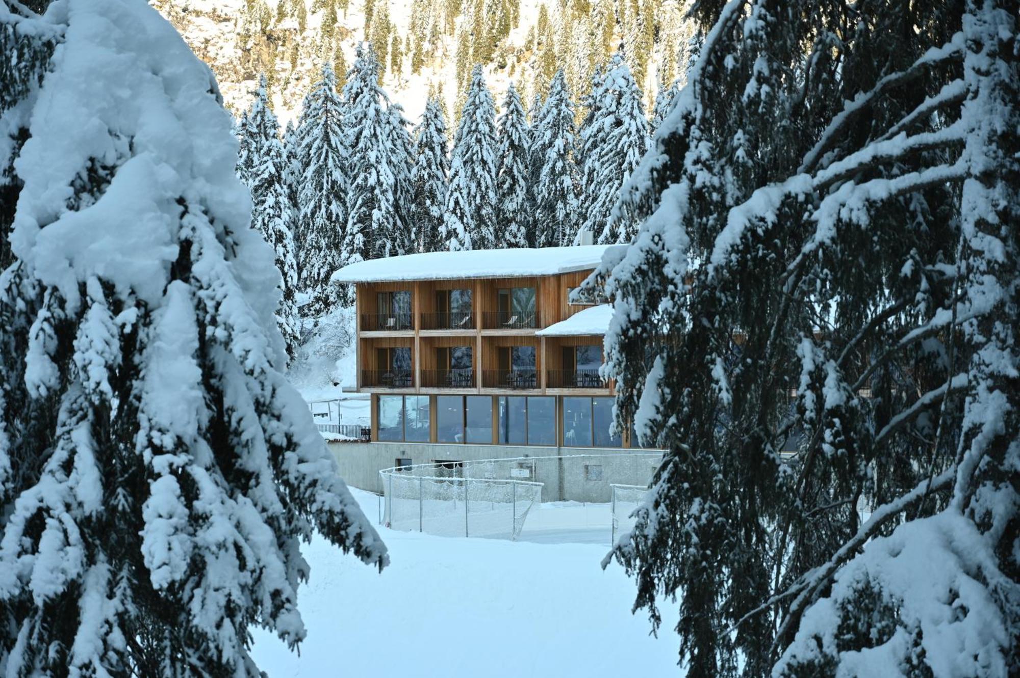 Campra Alpine Lodge & Spa Olivone エクステリア 写真